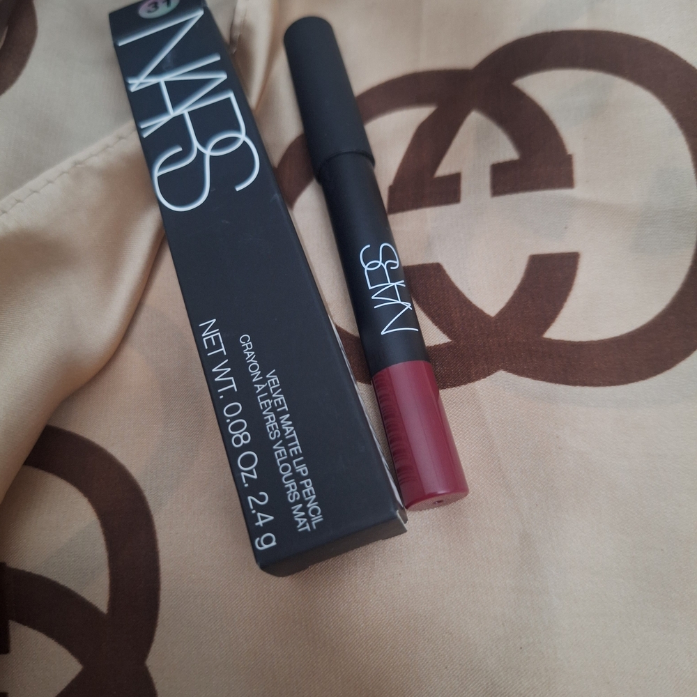NARS Velvet Matte Lip Pencil - Deep Berry